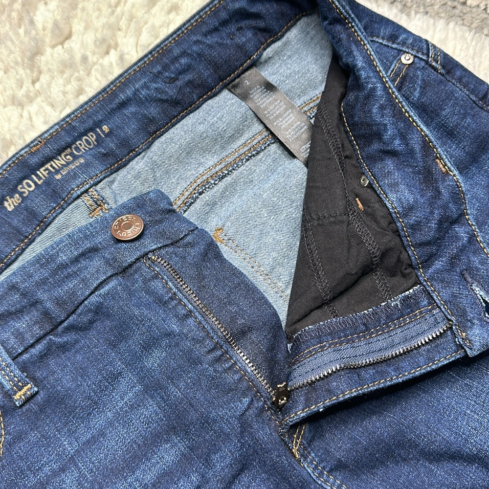 The So Lifting Crop by Chicos Dark Wash Denim Capri Jeans Fitted Casual GG14 - Picture 4 of 9